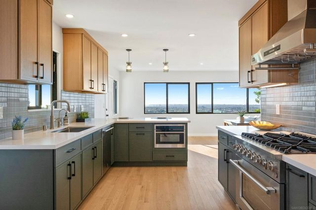 4303 Sheldon Dr, La Mesa, CA 91941