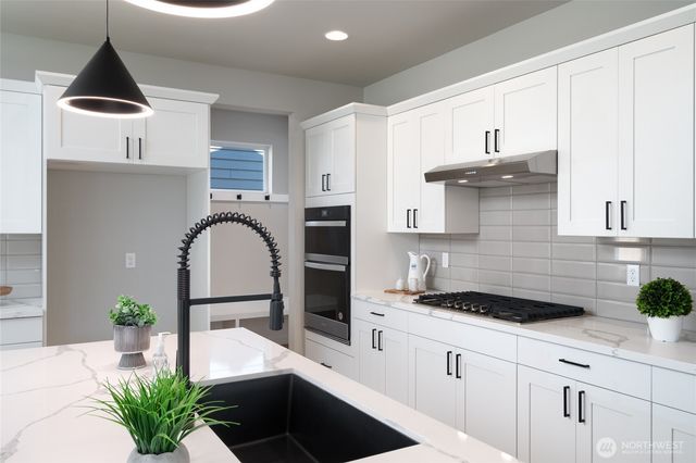 2413 SW Ridgeway Drive, Oak Harbor, WA 98277