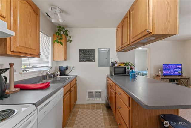 280 E Grand Coulee Avenue, Grand Coulee, WA 99133