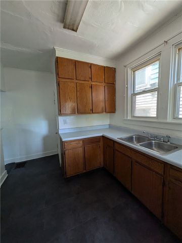 1813 Converse St, Mckeesport, PA 15132