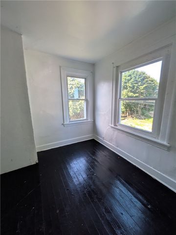 1813 Converse St, Mckeesport, PA 15132