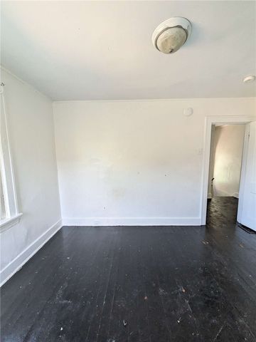 1813 Converse St, Mckeesport, PA 15132