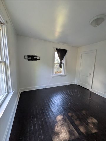 1813 Converse St, Mckeesport, PA 15132