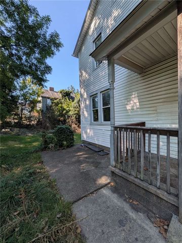 1813 Converse St, Mckeesport, PA 15132