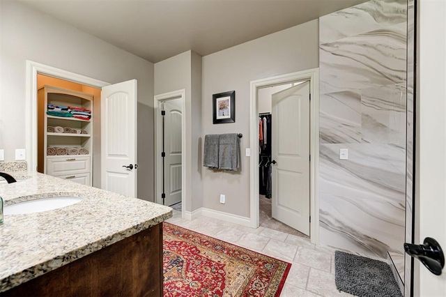 10430 Pine Ridge Road, Edmond, OK 73025