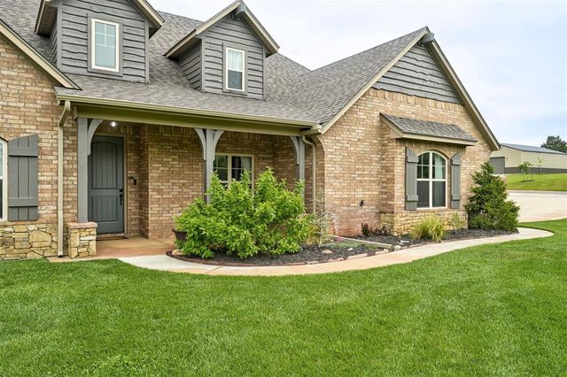 10430 Pine Ridge Road, Edmond, OK 73025