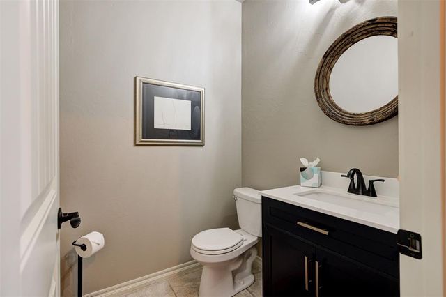 10430 Pine Ridge Road, Edmond, OK 73025