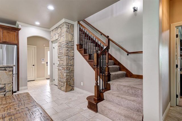 10430 Pine Ridge Road, Edmond, OK 73025