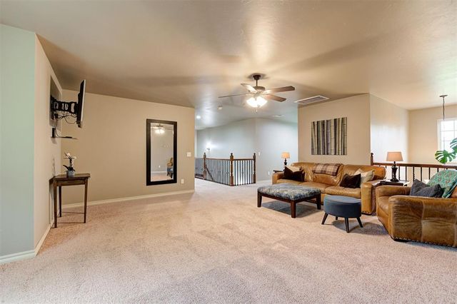 10430 Pine Ridge Road, Edmond, OK 73025
