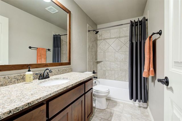 10430 Pine Ridge Road, Edmond, OK 73025