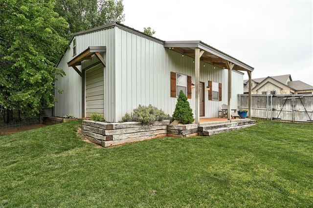 10430 Pine Ridge Road, Edmond, OK 73025