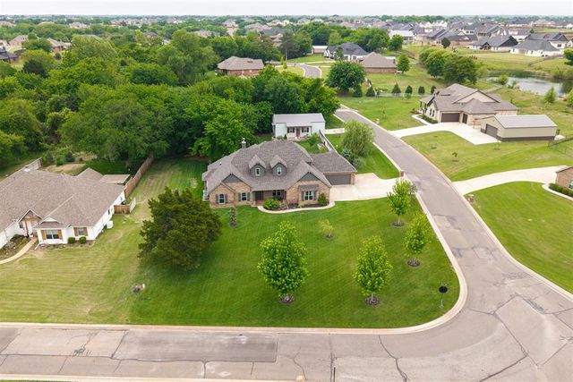 10430 Pine Ridge Road, Edmond, OK 73025