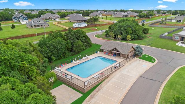 10430 Pine Ridge Road, Edmond, OK 73025