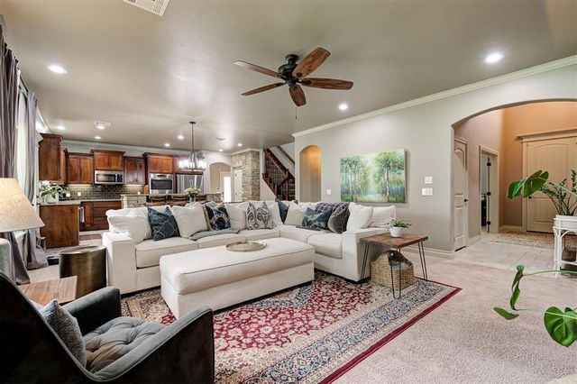 10430 Pine Ridge Road, Edmond, OK 73025