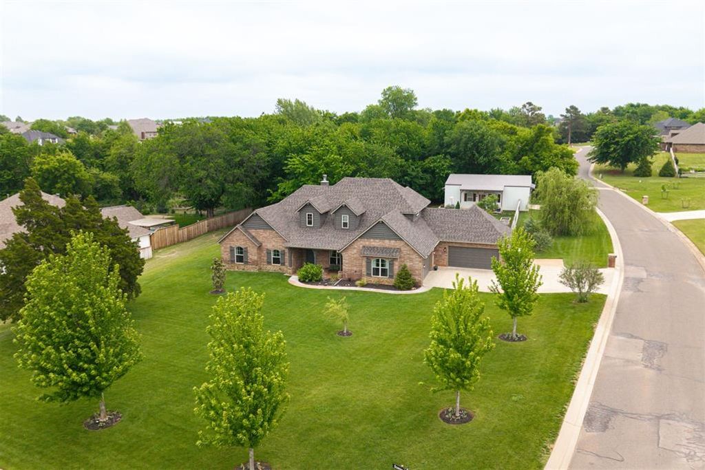 10430 Pine Ridge Road, Edmond, OK 73025