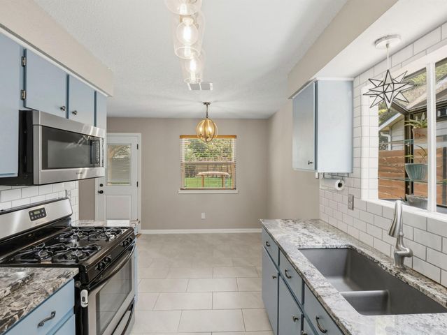 11214 Prairie Dove CIR, Austin, TX 78758