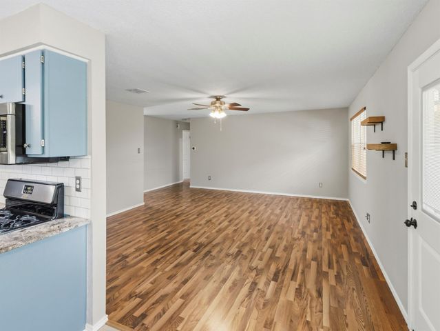 11214 Prairie Dove CIR, Austin, TX 78758