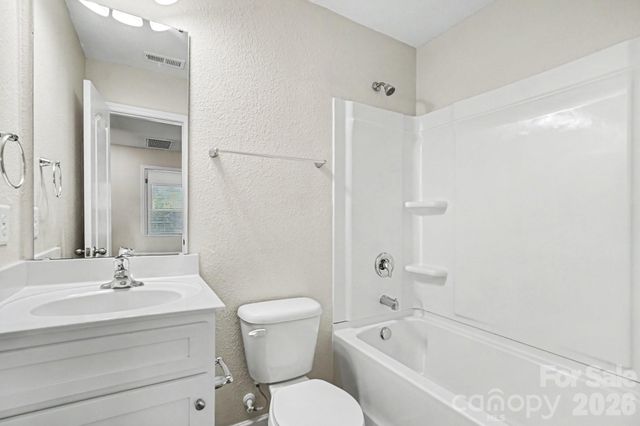 2240 Latimer Lane, Charlotte, NC 28214
