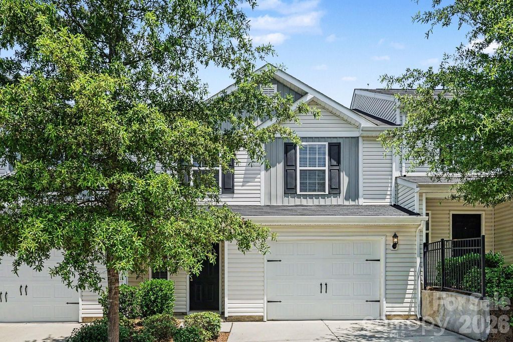 2240 Latimer Lane, Charlotte, NC 28214
