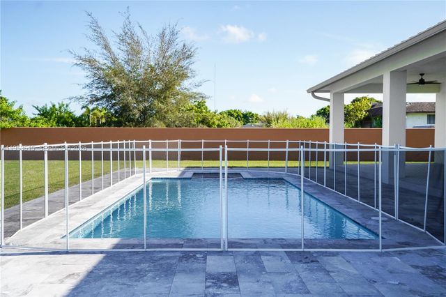 27505 SW 172nd Ave, Homestead, FL 33031