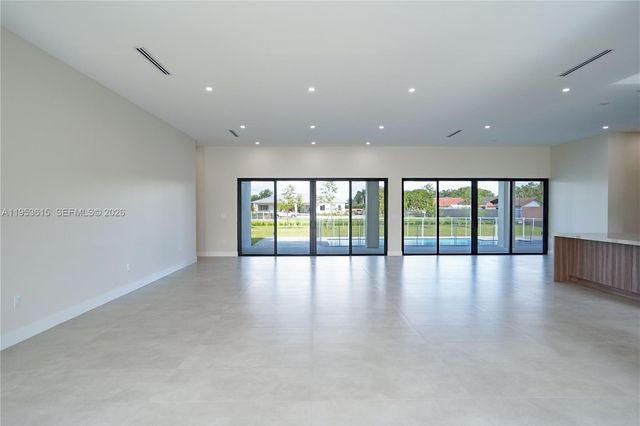 27505 SW 172nd Ave, Homestead, FL 33031
