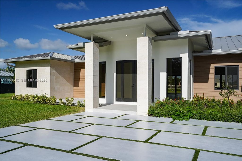 27505 SW 172nd Ave, Homestead, FL 33031