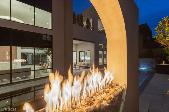 10752 Patina Hills Court, Las Vegas, NV 89135