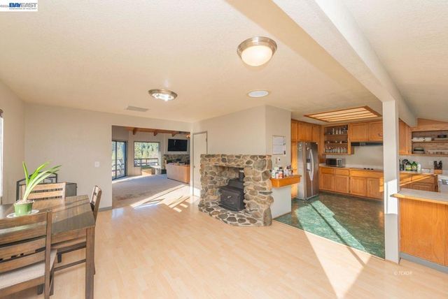 1476 1476 Poker Bar Rd, Douglas City, CA 96024