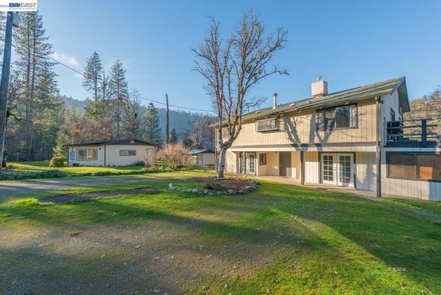 1476 1476 Poker Bar Rd, Douglas City, CA 96024