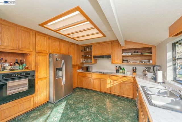 1476 1476 Poker Bar Rd, Douglas City, CA 96024