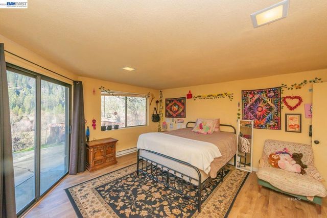 1476 1476 Poker Bar Rd, Douglas City, CA 96024