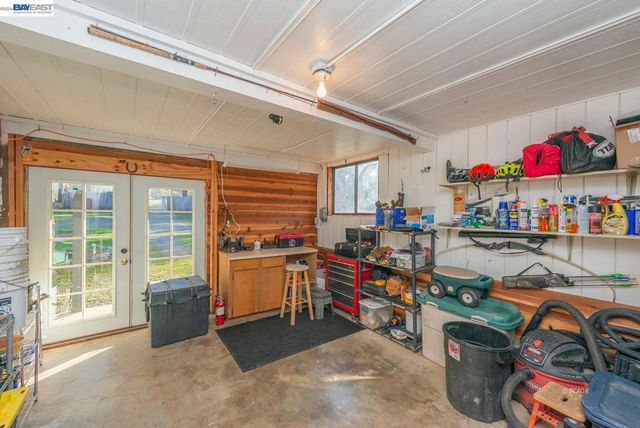 1476 1476 Poker Bar Rd, Douglas City, CA 96024