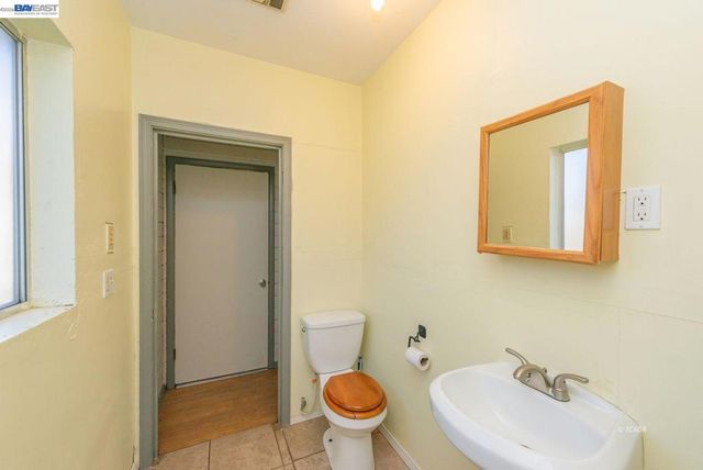 1476 1476 Poker Bar Rd, Douglas City, CA 96024