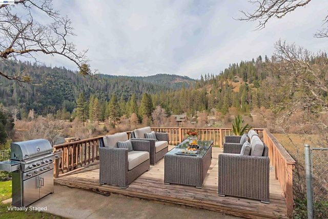 1476 1476 Poker Bar Rd, Douglas City, CA 96024