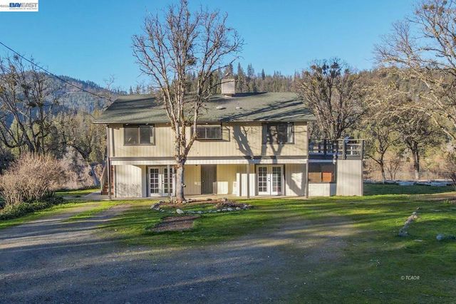 1476 1476 Poker Bar Rd, Douglas City, CA 96024