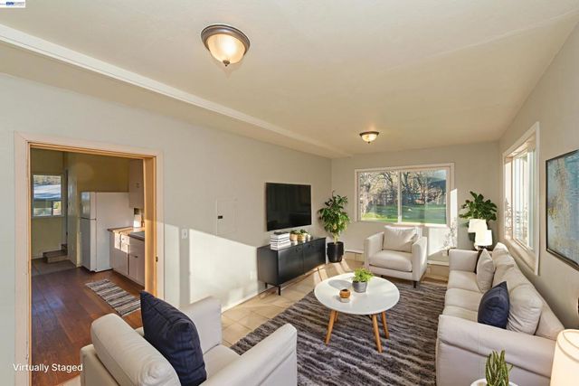 1476 1476 Poker Bar Rd, Douglas City, CA 96024