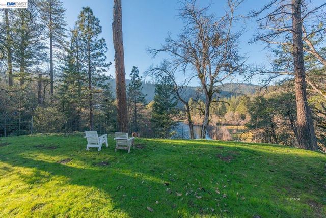 1476 1476 Poker Bar Rd, Douglas City, CA 96024