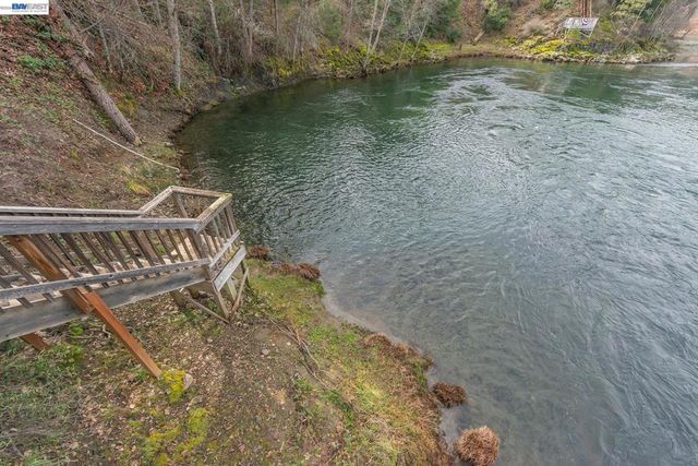 1476 1476 Poker Bar Rd, Douglas City, CA 96024