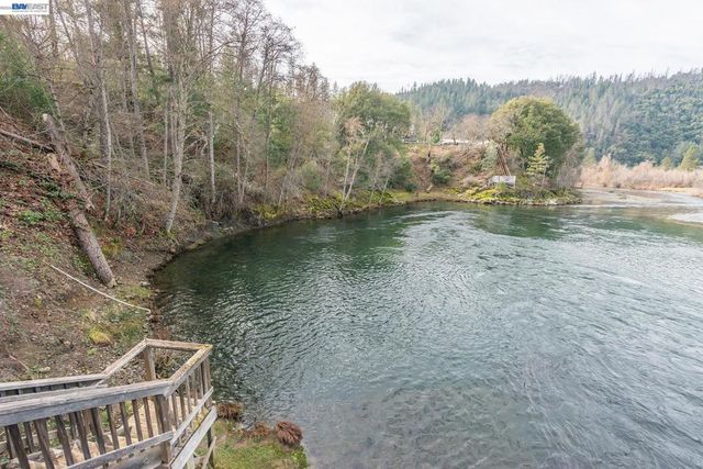 1476 1476 Poker Bar Rd, Douglas City, CA 96024