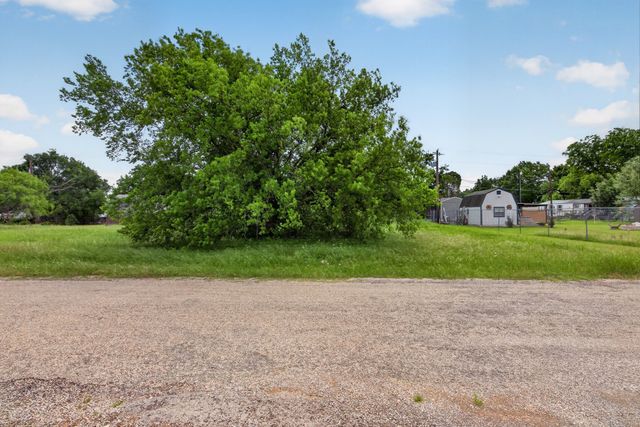 5429 Highview Drive, Granbury, TX 76048