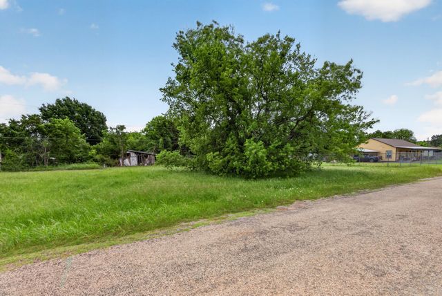 5429 Highview Drive, Granbury, TX 76048
