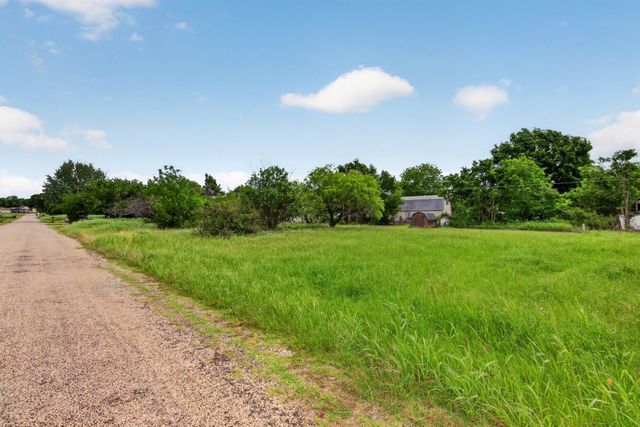 5429 Highview Drive, Granbury, TX 76048