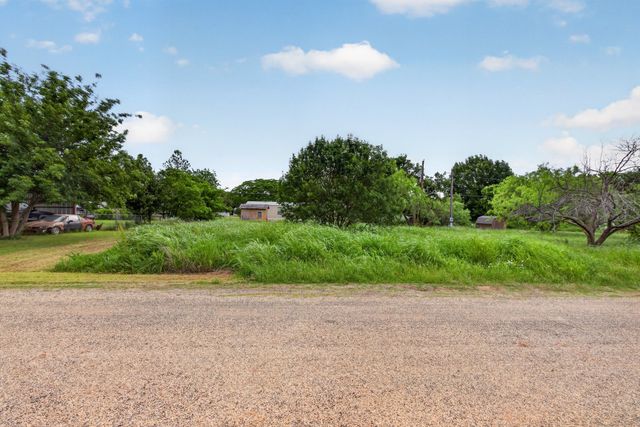 5429 Highview Drive, Granbury, TX 76048
