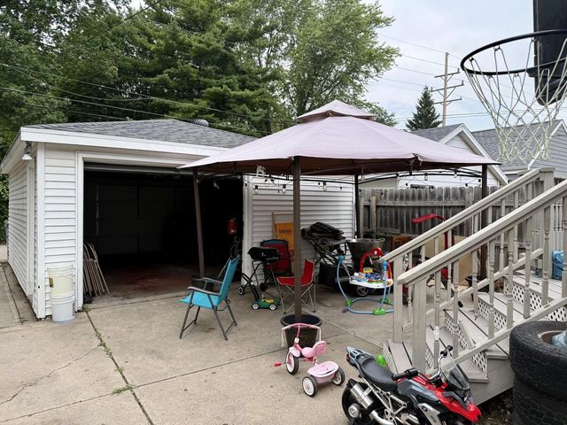 439 S 67th STREET, Milwaukee, WI 53214