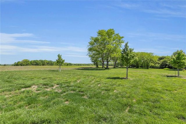36987 Somerset Road, Lacygne, KS 66040