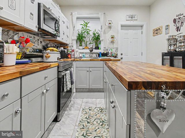 2517 ROBB ST, Baltimore, MD 21218