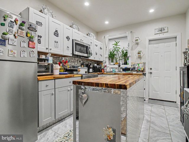 2517 ROBB ST, Baltimore, MD 21218