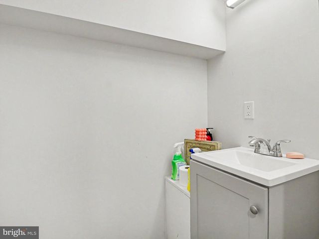 2517 ROBB ST, Baltimore, MD 21218