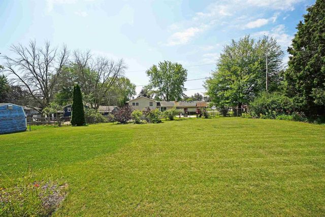 2915 BROOKVIEW COURT, Green Bay, WI 54313