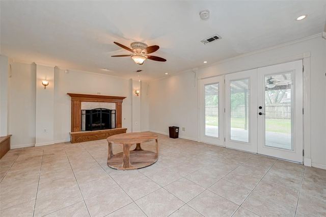 8515 Twelve Oaks Drive, Texas City, TX 77591